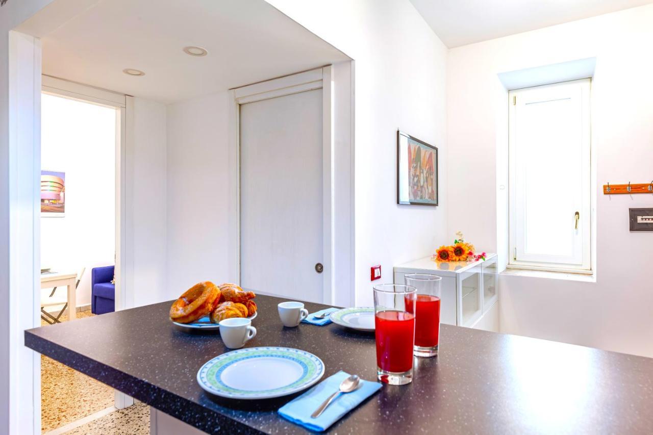 Hostly - Sant'Orsola Suite Apartment روما المظهر الخارجي الصورة